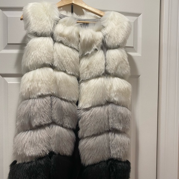 Jackets & Blazers - Fur Vest - Faux fur white/gray and black US Size S
